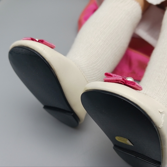 18" American Girl Elizabeth Cole Historical Doll with Dress - Picture 7 of 14